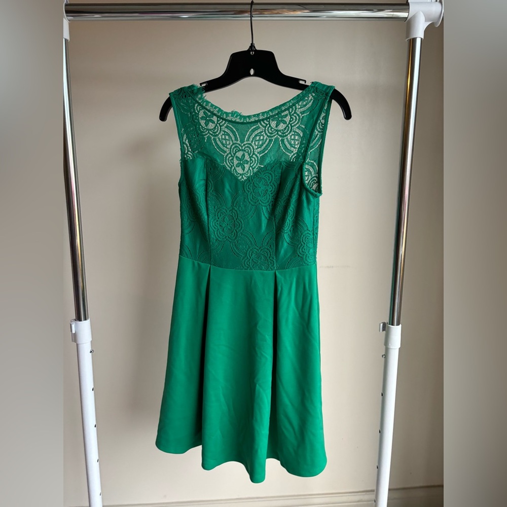 Green lace A-line skirt dress